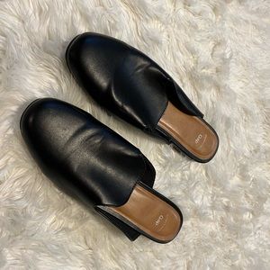 Gap Black Slip On Shoes